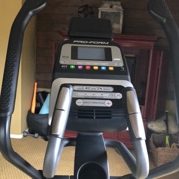 Pro-form elliptical Intensity Stride 9.0 - Picture 2 of 3